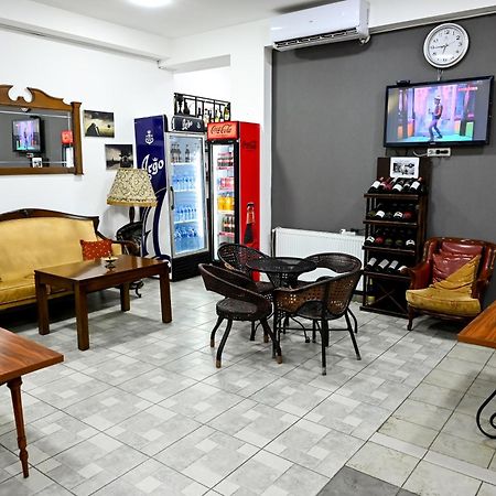Хостел StarHostel Кутаиси Экстерьер фото
