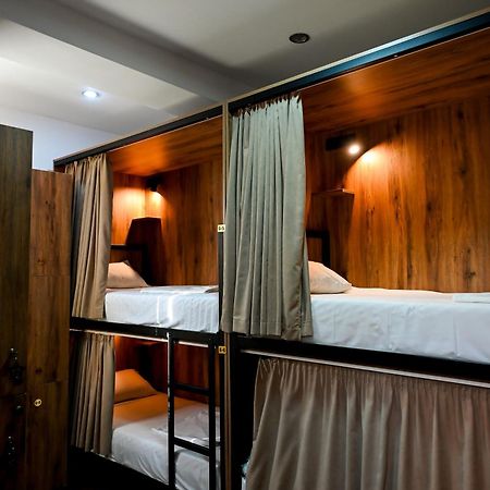 Хостел StarHostel Кутаиси Экстерьер фото