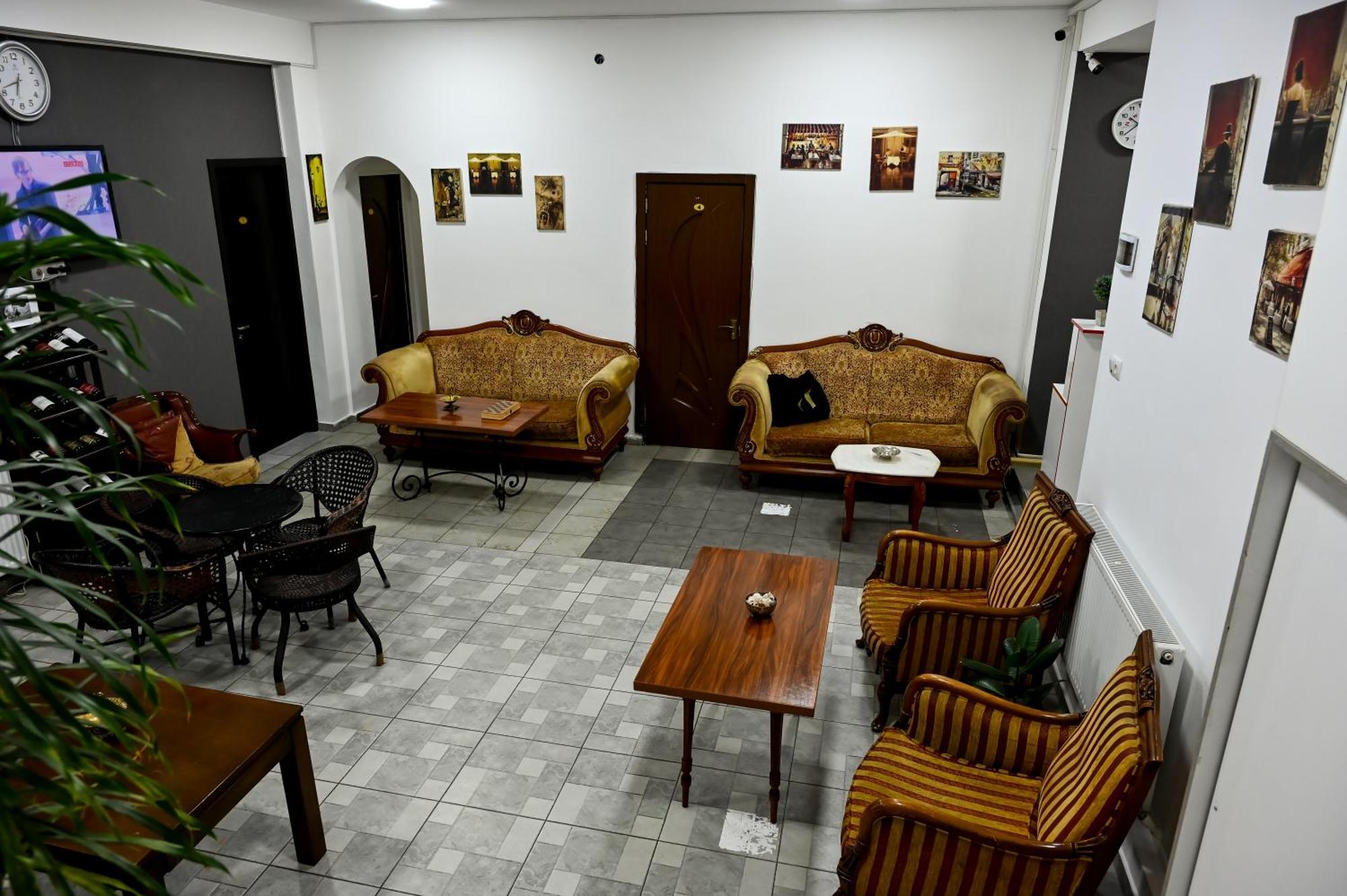 Хостел StarHostel Кутаиси Экстерьер фото