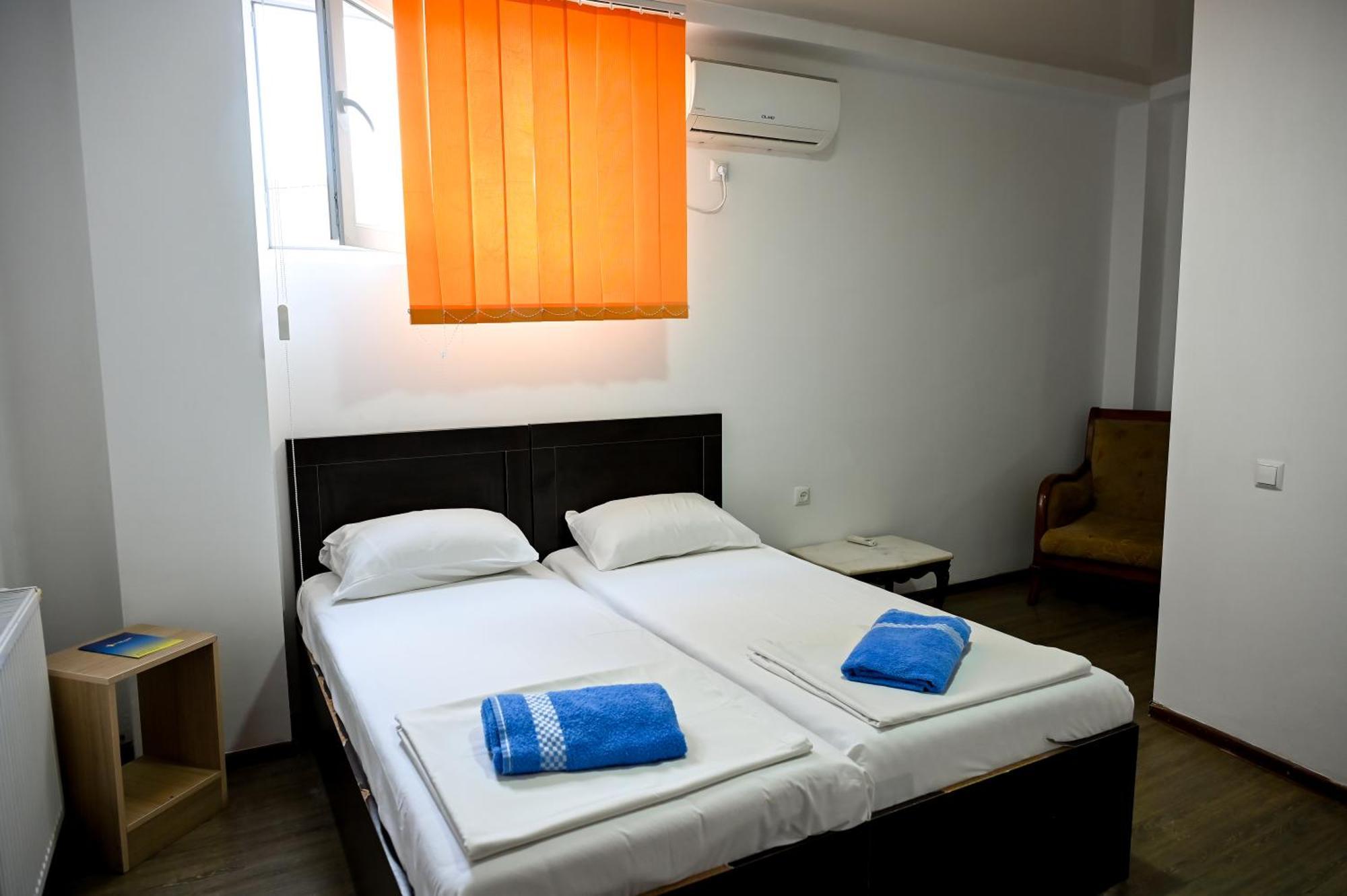 Хостел StarHostel Кутаиси Экстерьер фото
