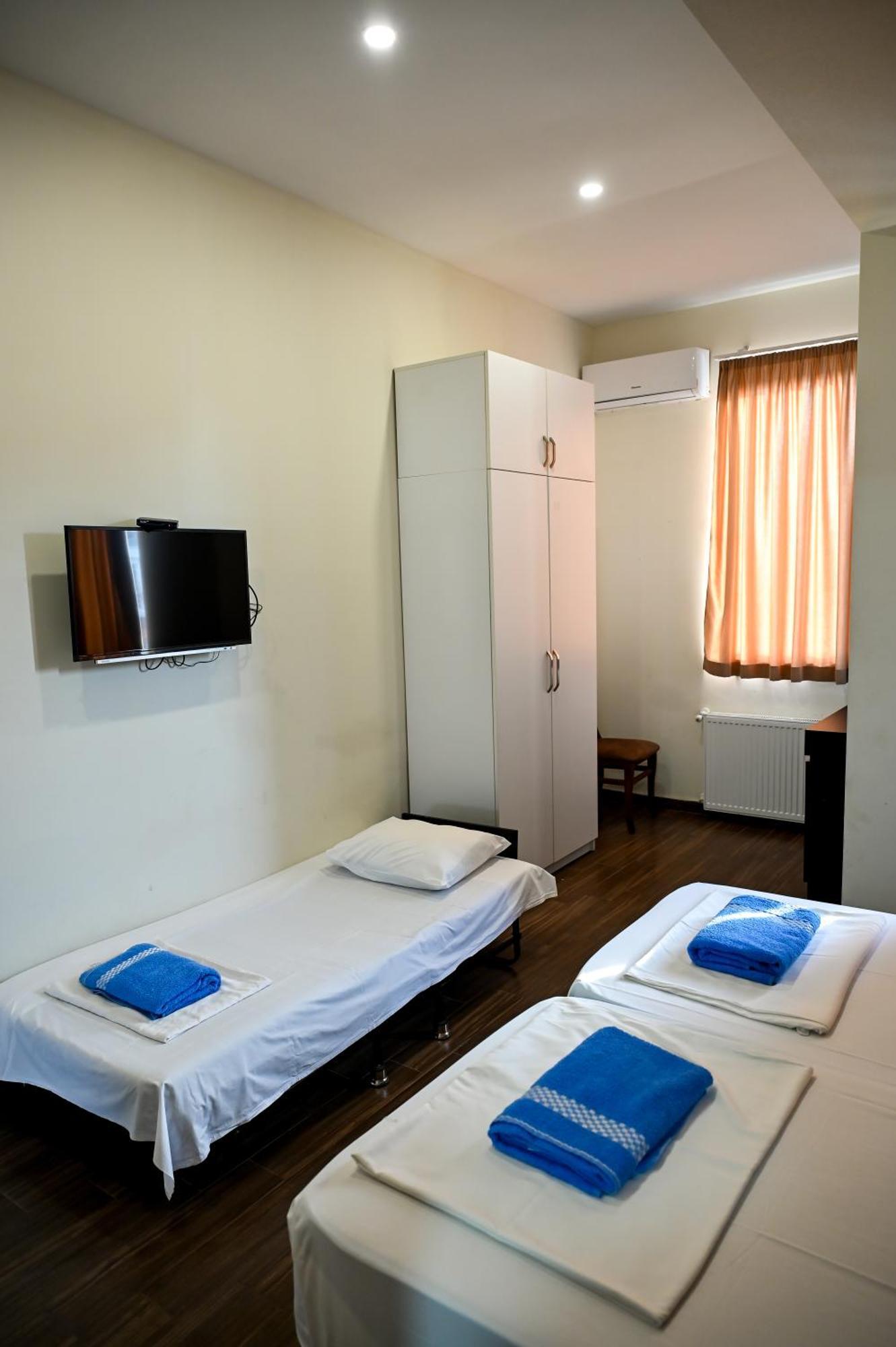 Хостел StarHostel Кутаиси Экстерьер фото
