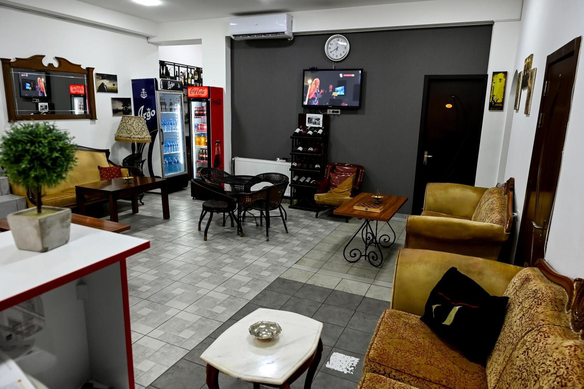 Хостел StarHostel Кутаиси Экстерьер фото
