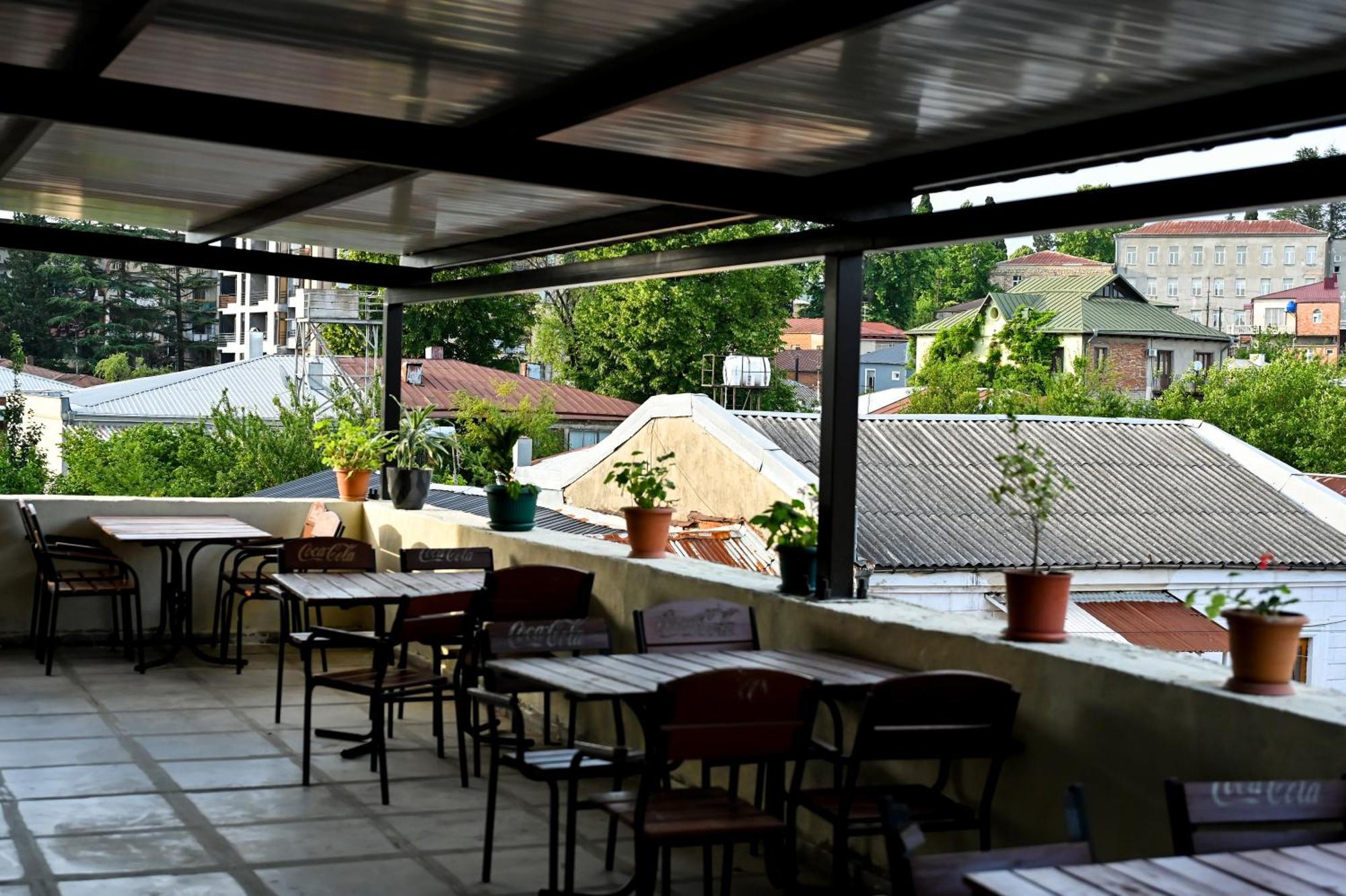 Хостел StarHostel Кутаиси Экстерьер фото