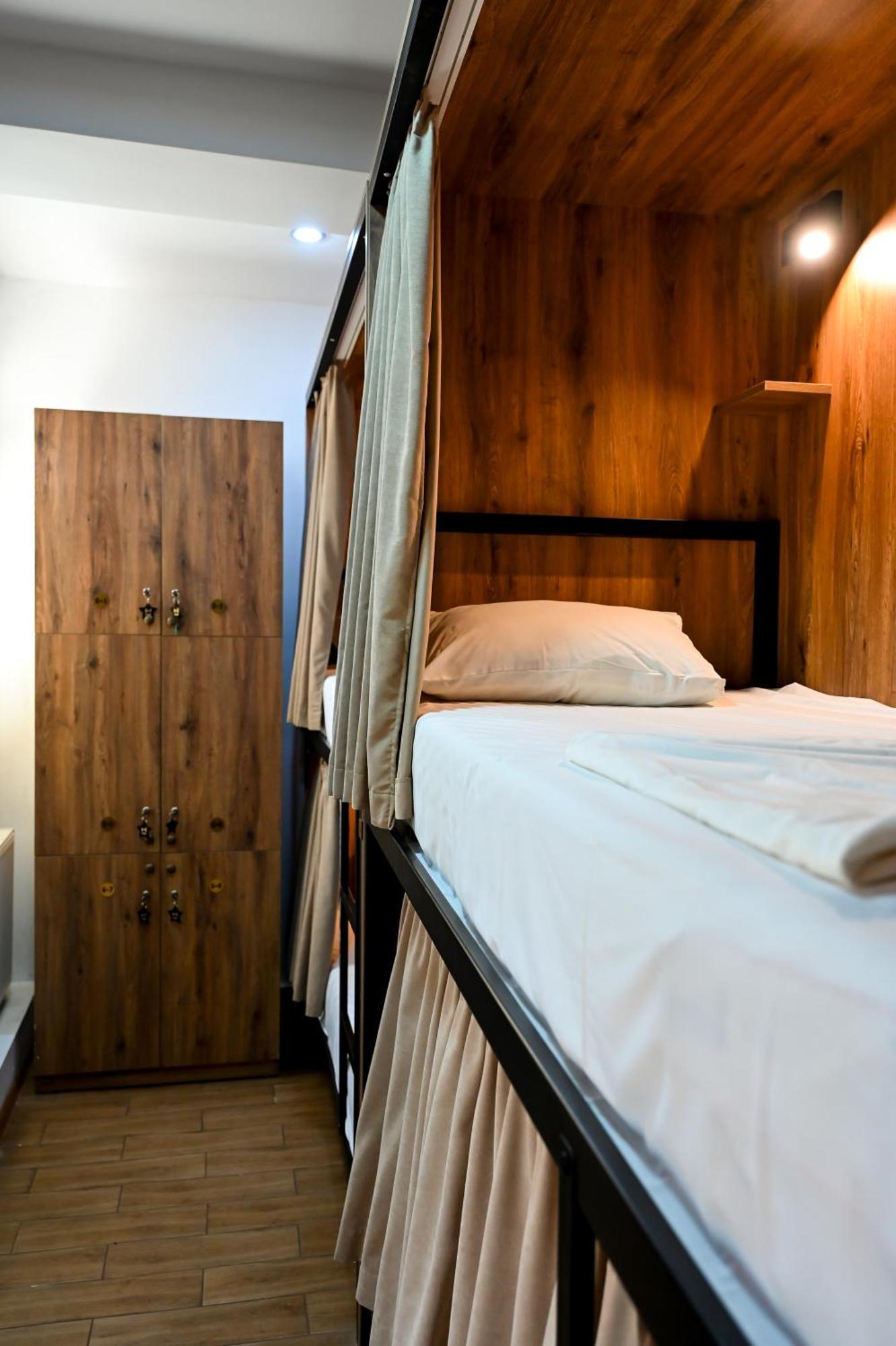 Хостел StarHostel Кутаиси Экстерьер фото