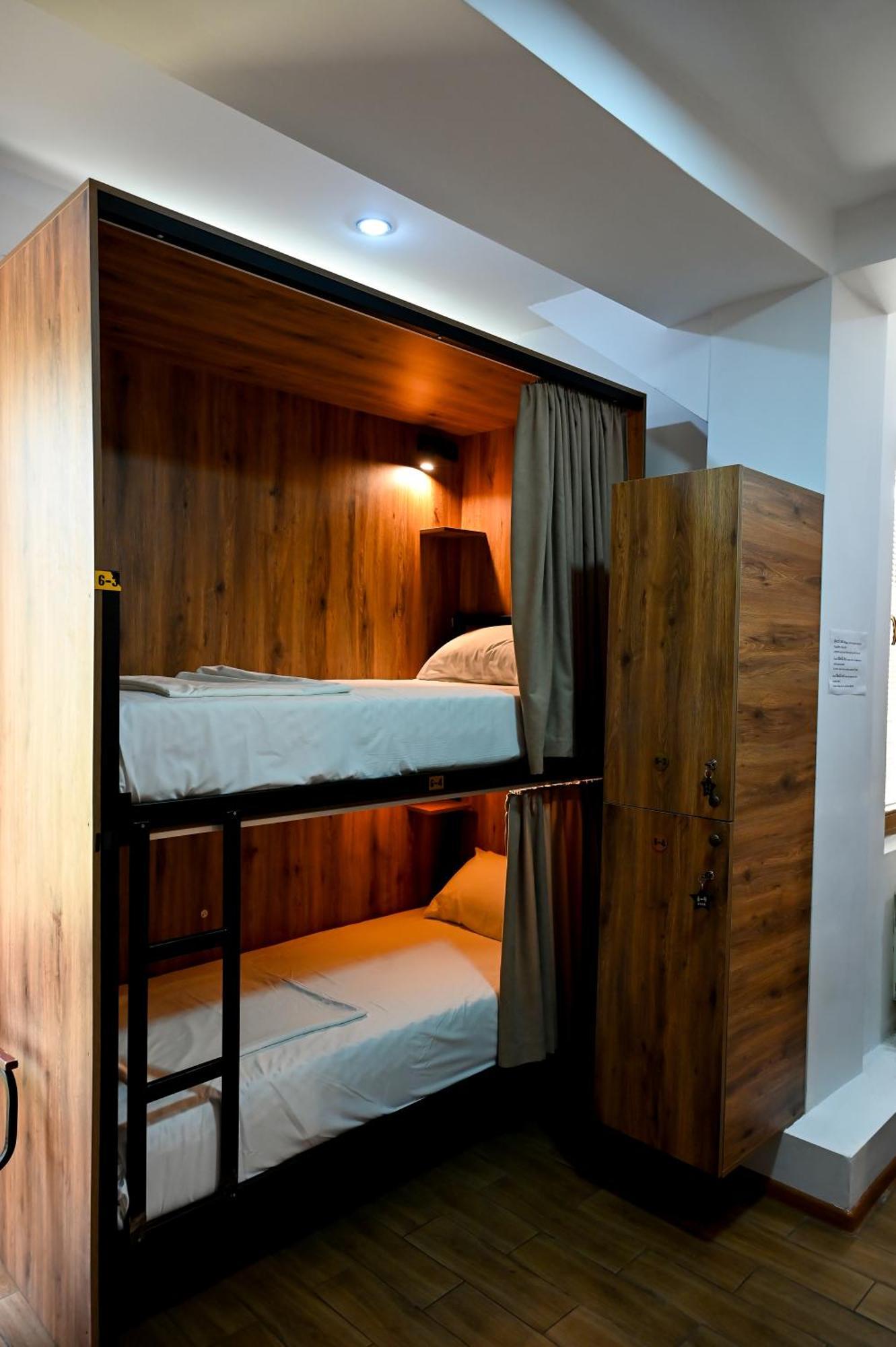 Хостел StarHostel Кутаиси Экстерьер фото