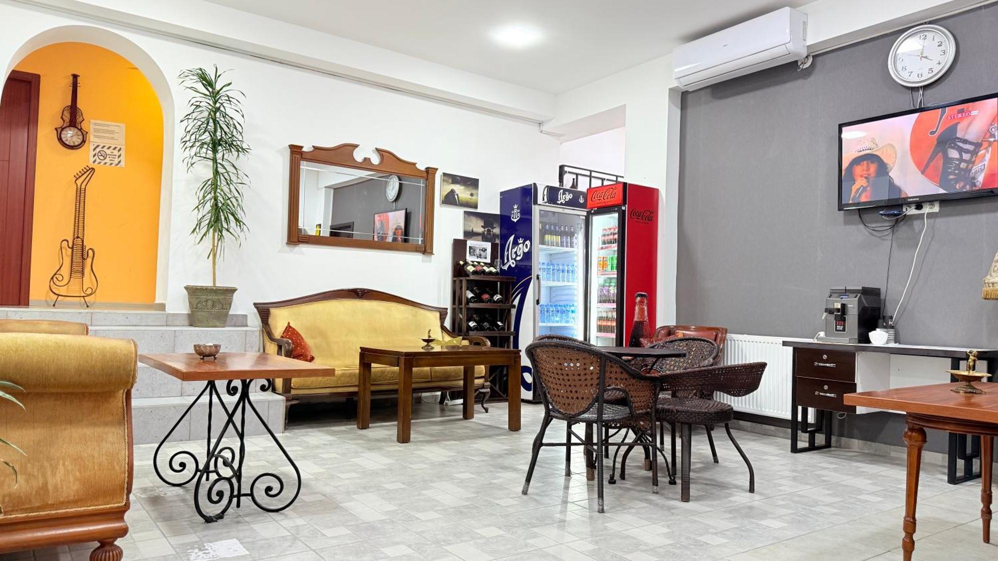 Хостел StarHostel Кутаиси Экстерьер фото
