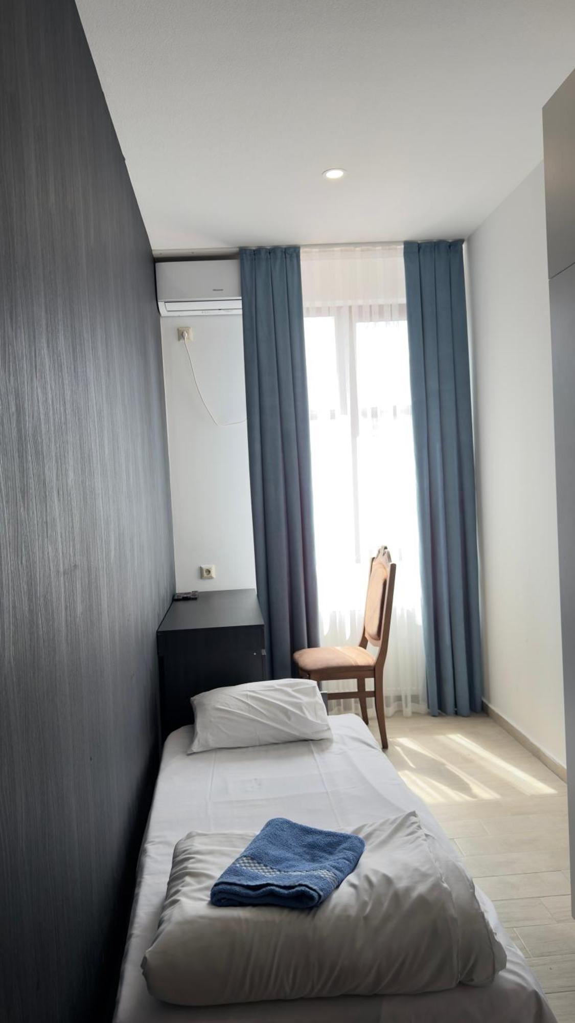 Хостел StarHostel Кутаиси Экстерьер фото